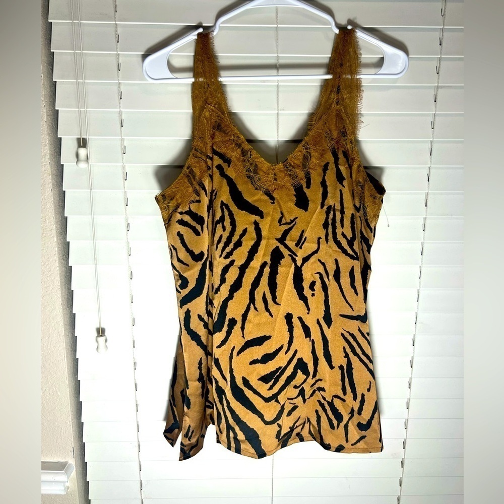MEDIUM oddy animal print lace trim cami gold and black